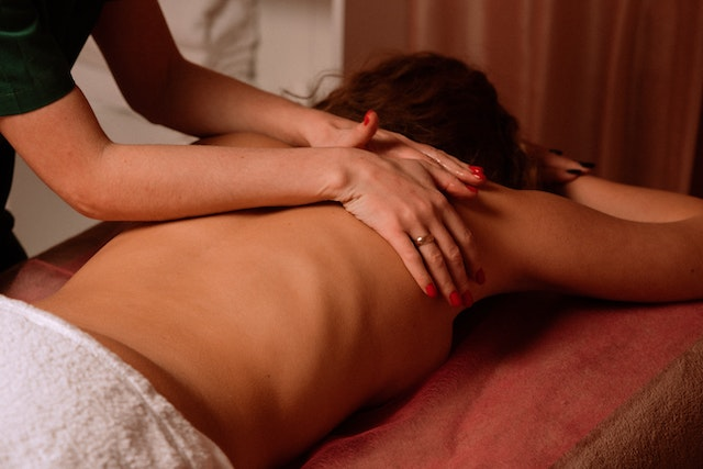 Appareil de massage dos : avis, efficacite et bienfaits